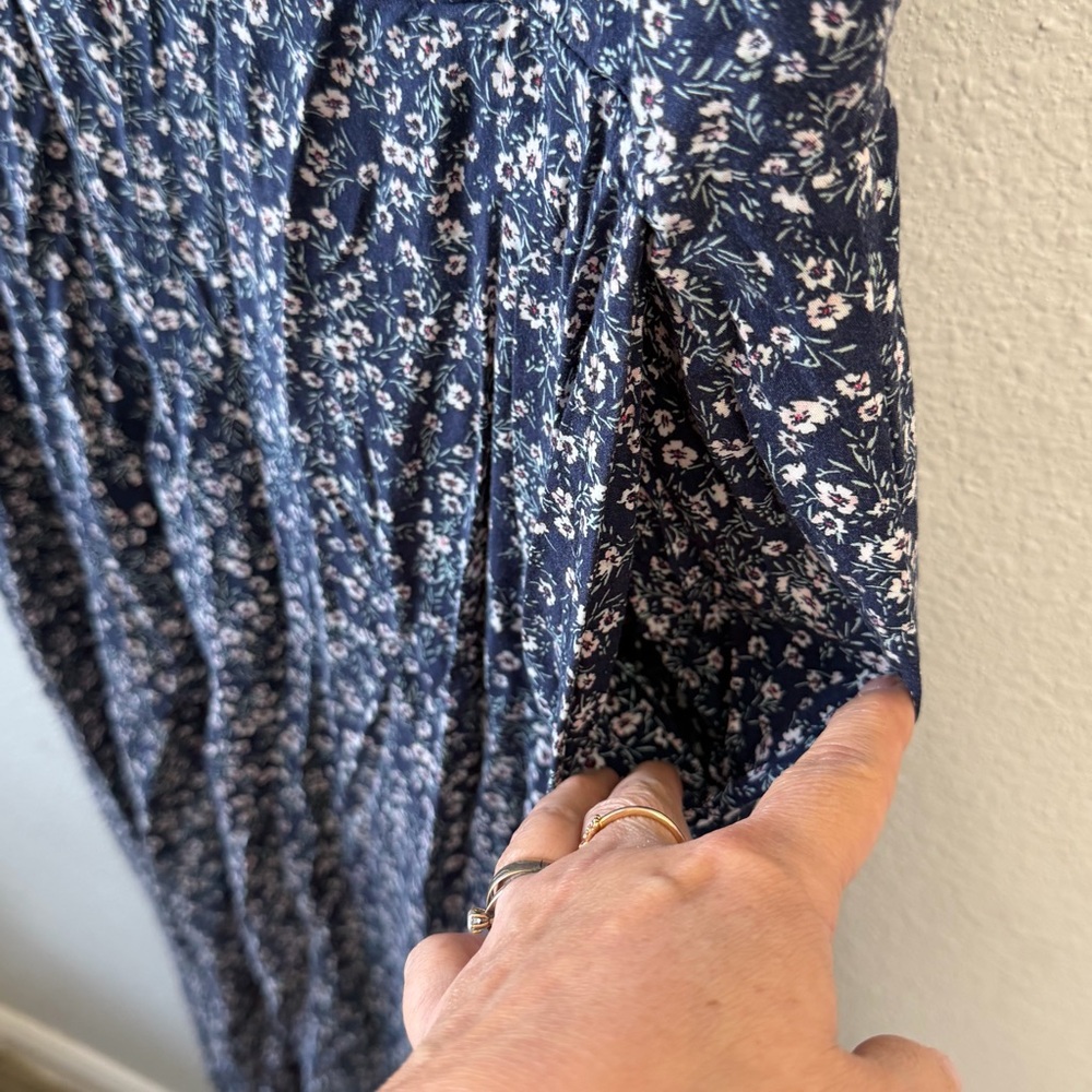 Old Navy Blue Floral Jumpsuit - Picture 4 of 7